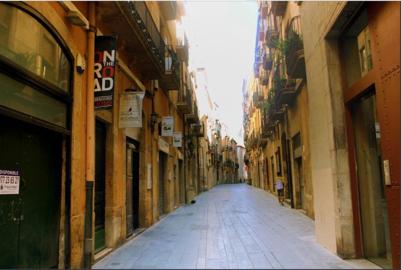 La Nau Rooms Tarragona Luaran gambar